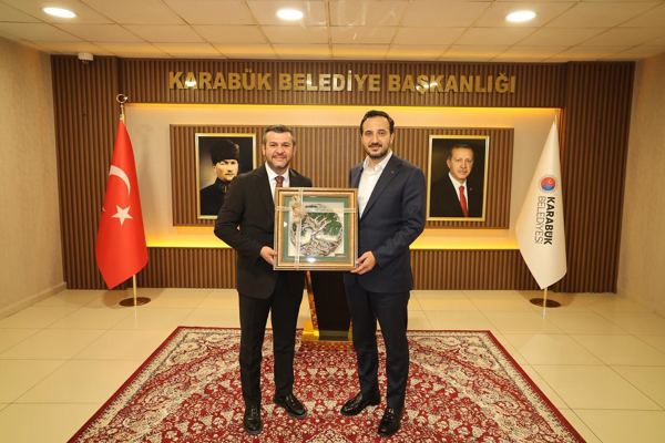 AK Parti İstanbul İl Başkanı Özdemir’den Başkan Çetinkaya’ya ziyaret