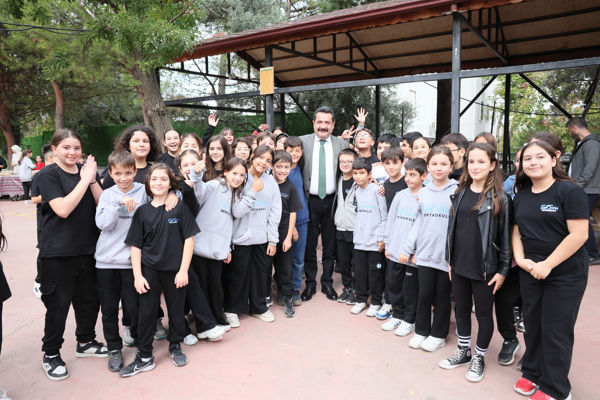 Bakan Ertemur, 20 Kasım Dünya Çocuk Hakları Günü dolayısıyla mesaj yayımladı