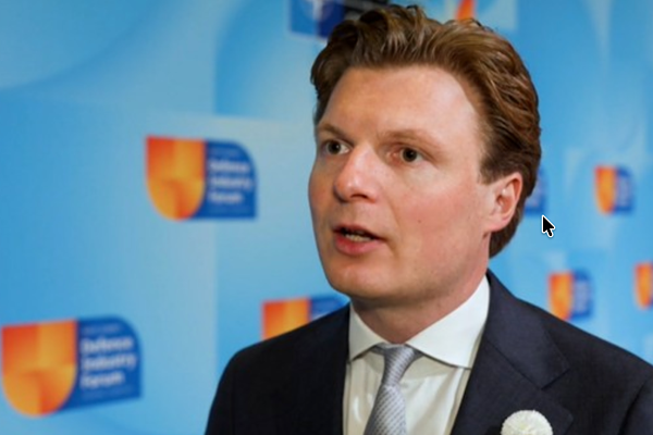 Brekelmans, McGuinty ile bir araya geldi