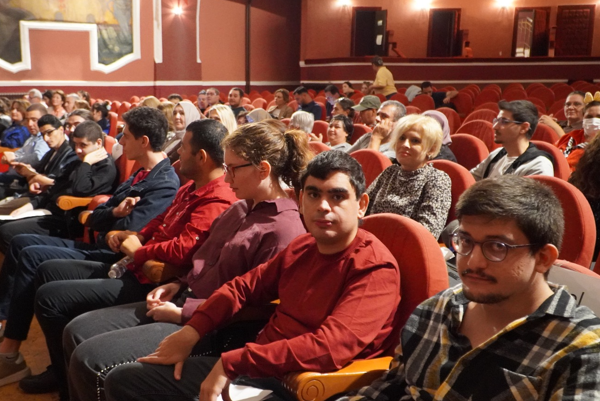 İş hayatına hazırlanan nöroçeşitli gençler mezun oldu