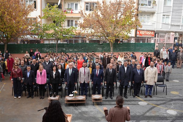 Atatürk İlkokulu, Atatürk büstüne kavuştu