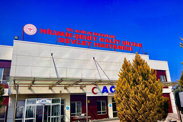 Hilvan Şehit Halit Şiltak Devlet Hastanesi’nde ilk genel cerrahi ameliyatı yapıldı
