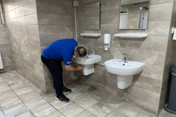 Konya Büyükşehir Belediyesi hizmet binalarında tasarruflu musluk uygulaması