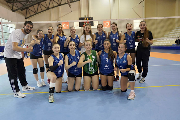 Çorlu Belediyesi Spor Kulübü haftayı çifte galibiyetle kapattı