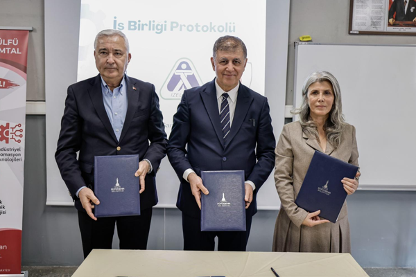 Başkan Tugay: Gençlerimize güvenli ve güçlü bir gelecek sunma sorumluluğumuz var