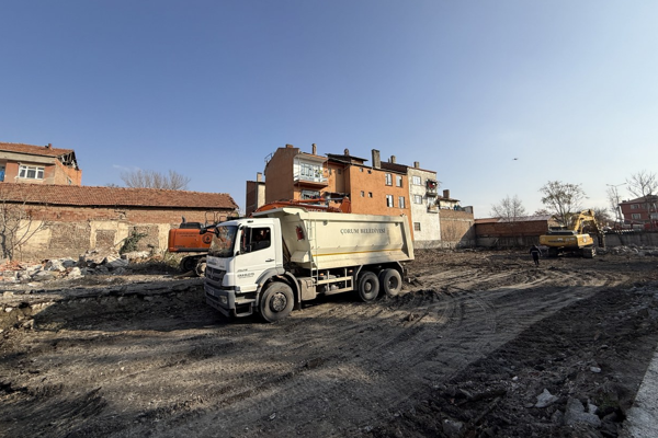 Çorum Belediyesi, eski itfaiye alanını otoparka dönüştürüyor