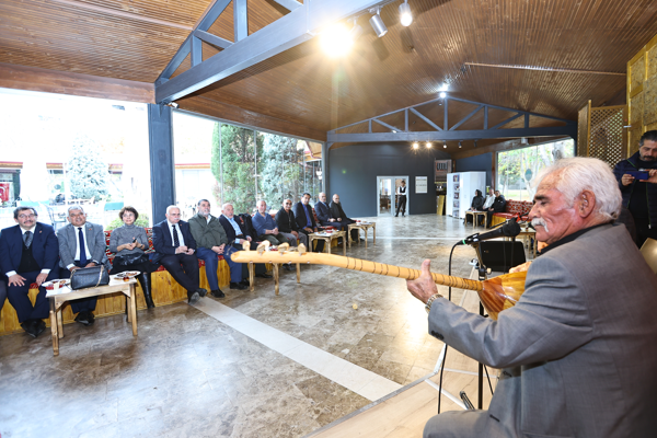 Kayseri Büyükşehir Belediyesi, muhtarlar ile ozanları buluşturdu