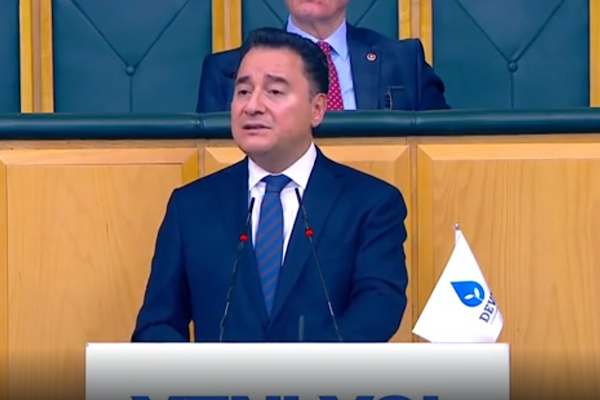 Babacan: Bu ülkenin kadim sorunları bitsin diye çalışıyoruz