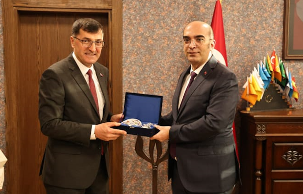 Başkan Kahveci, Kütahya Cumhuriyet Başsavcısı Uzun’u ziyaret etti