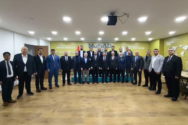 Vali Aktaş, MÜSİAD Gebze Şubesi’ni ziyaret etti