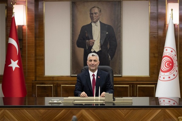 Bakan Bolat, AK Parti Antalya İl Başkanlığı’nı ziyaret etti