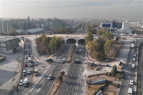 Marangozlar Köprülü Kavşağı’nın alt kısmı trafiğe açıldı