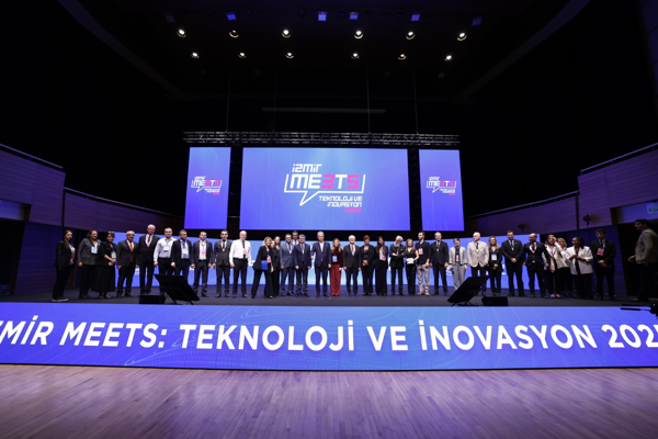 İzmir MEETS’te şehircilik, enerji ve sporun geleceği masaya yatırıldı