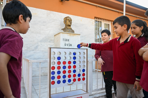 Bornova Belediyesi’nden eğitime destek