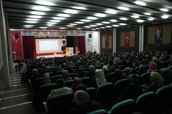 Büyükşehir’in şehir konferansları devam ediyor