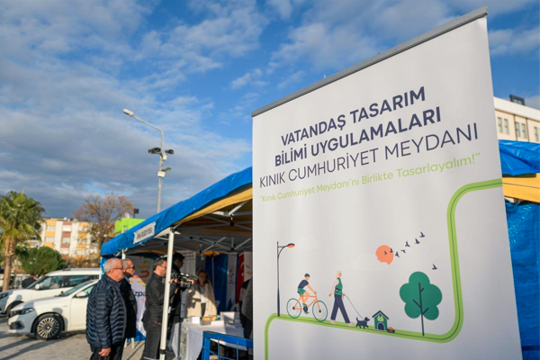 Kınık Cumhuriyet Meydanı düzenleniyor