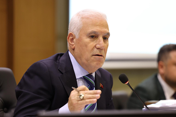 Bursa Meclisi’nde şehitler için saygı duruşu yapıldı