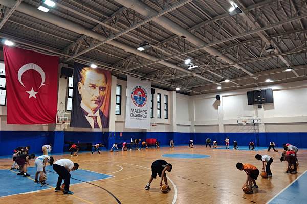 Maltepe Belediyesi Kış Spor Kursları’nın 2. dönemi başladı