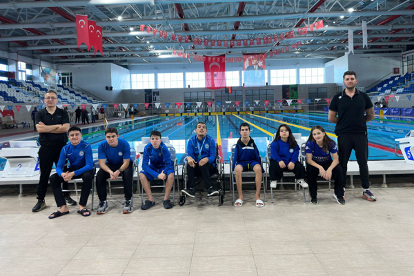 Eskişehir Büyükşehir Spor Kulübü sporcularından madalya