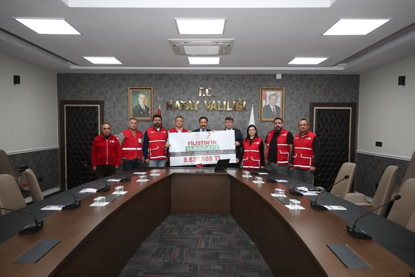 Hatay’da Gazze’ye destek kermes geliri Kızılay’a teslim edildi