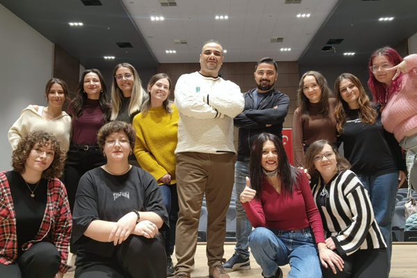 Karacabey Belediyesi Tiyatro Topluluğu kuruldu