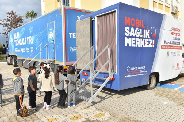 Kepez Belediyesi’nden öğrencilere göz sağlığı taraması