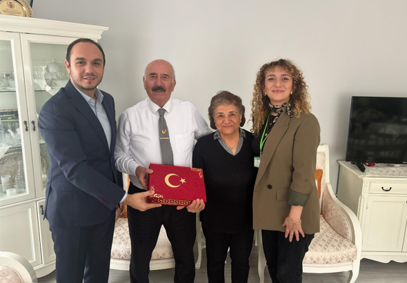 İzmit Belediyesi’nden Kıbrıs gazilerine ziyaret