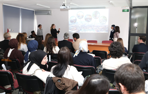 ‘Video Oyunları ve Yapay Zeka Uygulamalarıyla Katılımcı Tasarım Çalıştayı’ tamamlandı