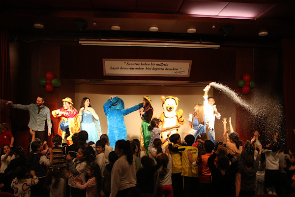 Kartal’da çocuklara yönelik yeni yıl etkinlikleri başladı