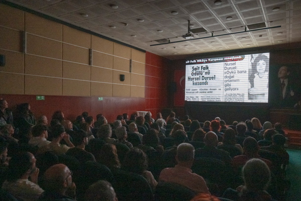 ‘Biz Radyoyu Çok Sevdik’ belgeseli Mersinlilerle buluştu