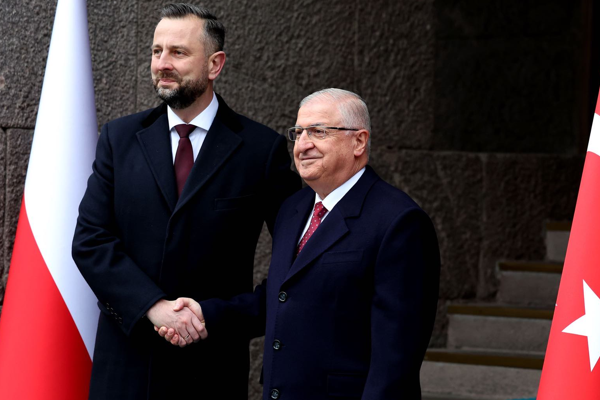 Bakan Güler, Polonyalı mevkidaşını askeri törenle karşıladı