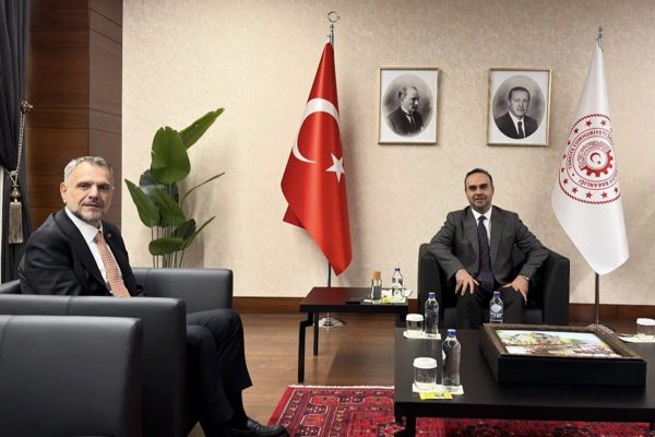 Başkan Vekili Akın’dan Bakan Kacır’a ziyaret
