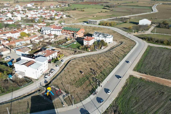 Akhisar Mahallesi’nde 572 fidan dikildi