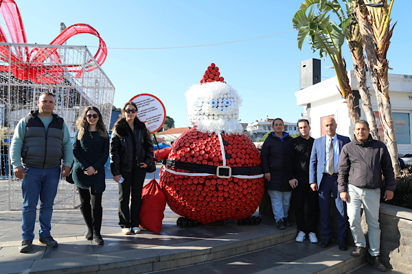 Marmaris ” Çevreci Kardan Adam ve Noel Baba” ile buluştu