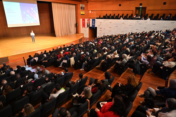 Bursa’da Eğitimde Yeni Yaklaşımlar Konferansı yapıldı