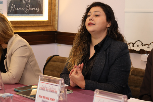 İzmit’te Kadın Kadına Konak Buluşmaları devam ediyor