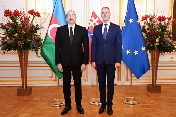 Aliyev, Slovak Ulusal Konseyi Başkanı Rasi ile görüştü