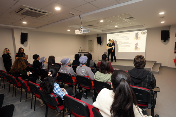 Yenimahalle’de yurt sakinlerine Afet Farkındalık Eğitimi