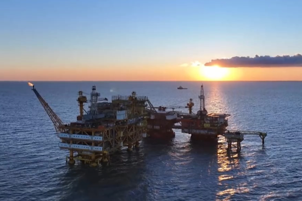 Çin’in en büyük açık deniz petrol sahasında üretim rekoru