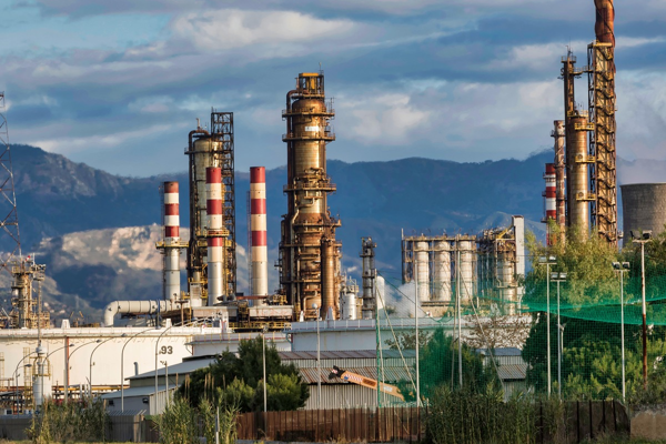 ABD-Venezuela geriliminin artmasıyla petrol fiyatları yükseldi