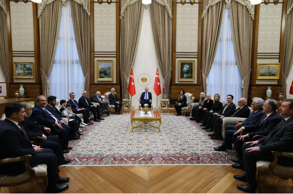 Cumhurbaşkanı Erdoğan, Kültür ve Sanat Büyük Ödüllünü alanlarla buluştu