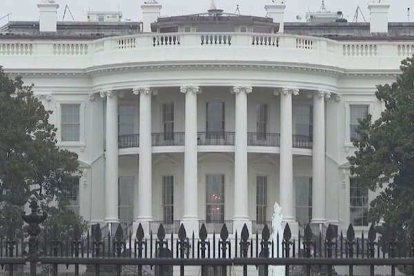 Trump, Ukrayna zirvesi öncesinde Putin ile görüştü