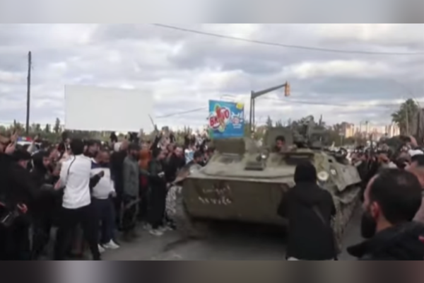 Suriye hükümeti birlikleri, çatışmaların ardından Latakia ve Tartus’a konuşlandırıldı