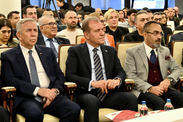 Başkan Seçer, 7. Ulusal Yerel Yönetimler Sempozyumu’na katıldı