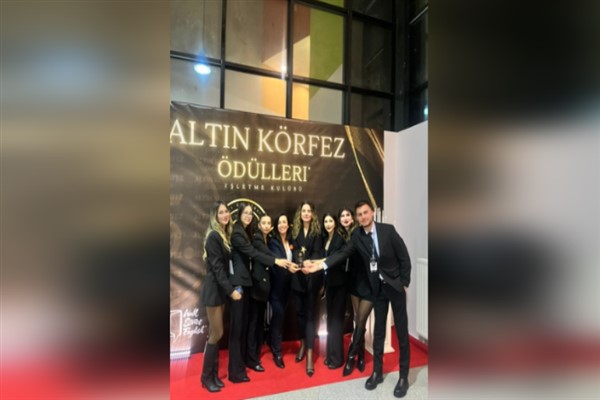 LÖSEV’e “En İyi Sivil Toplum Kuruluşu” ödülü