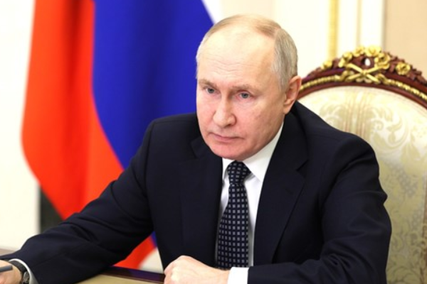 Putin, Rusya’nın Donbas’ı zorla alacağını veya Ukrayna’nın geri çekileceğini söyledi