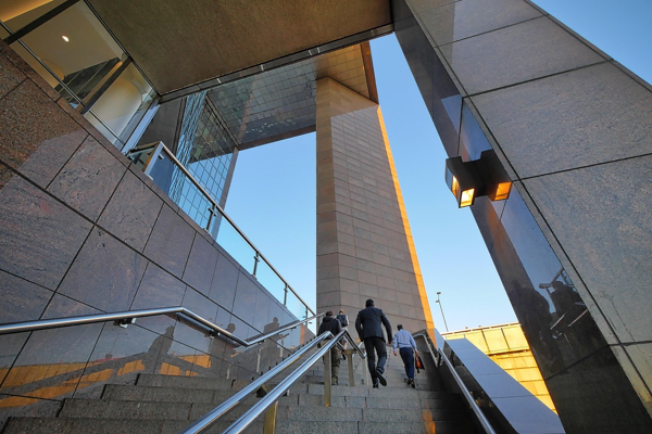 “AB bankaları ABD’li büyük teknoloji şirketlerine bağımlılıklarını azaltmalı”