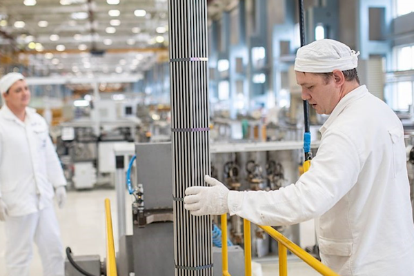 Fransa, Almanya’da nükleer yakıt üretimi için Rus devlet şirketiyle ortaklık yapıyor