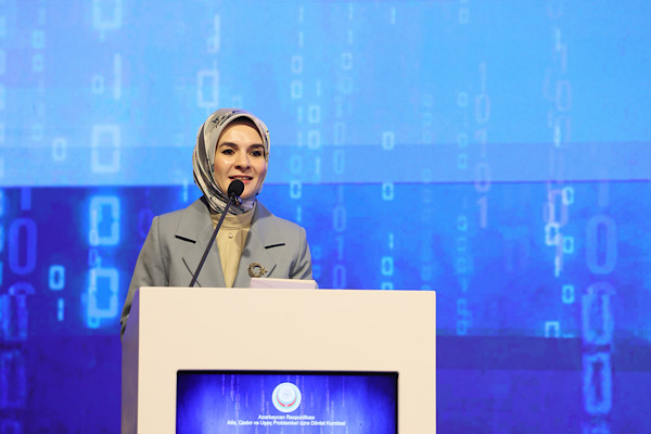 Göktaş, Dijital Ortamda Çocukların Korunması başlıklı konferansa katıldı