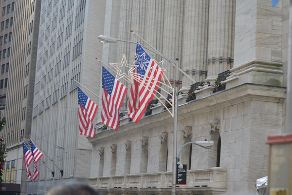 Fed faiz indirimine rağmen ABD hisse senedi vadeli işlemleri düştü